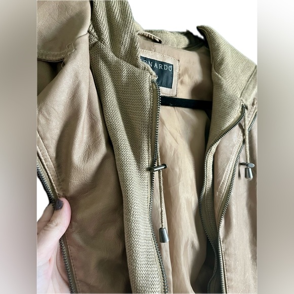 Women’s Bernardo Leather Jacket - Picture 3 of 7